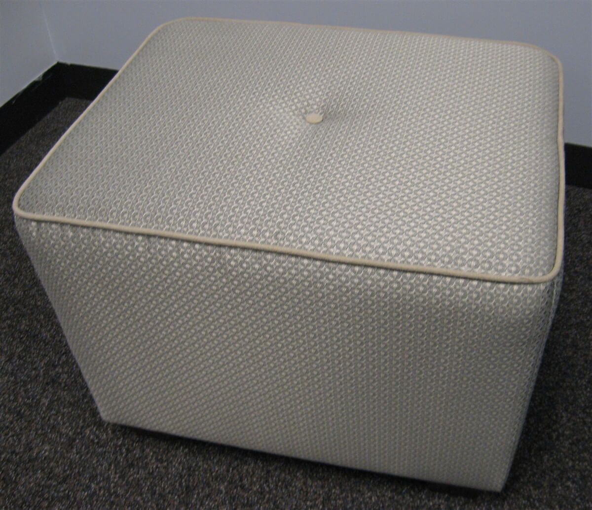 Plush Ottoman - Image 5