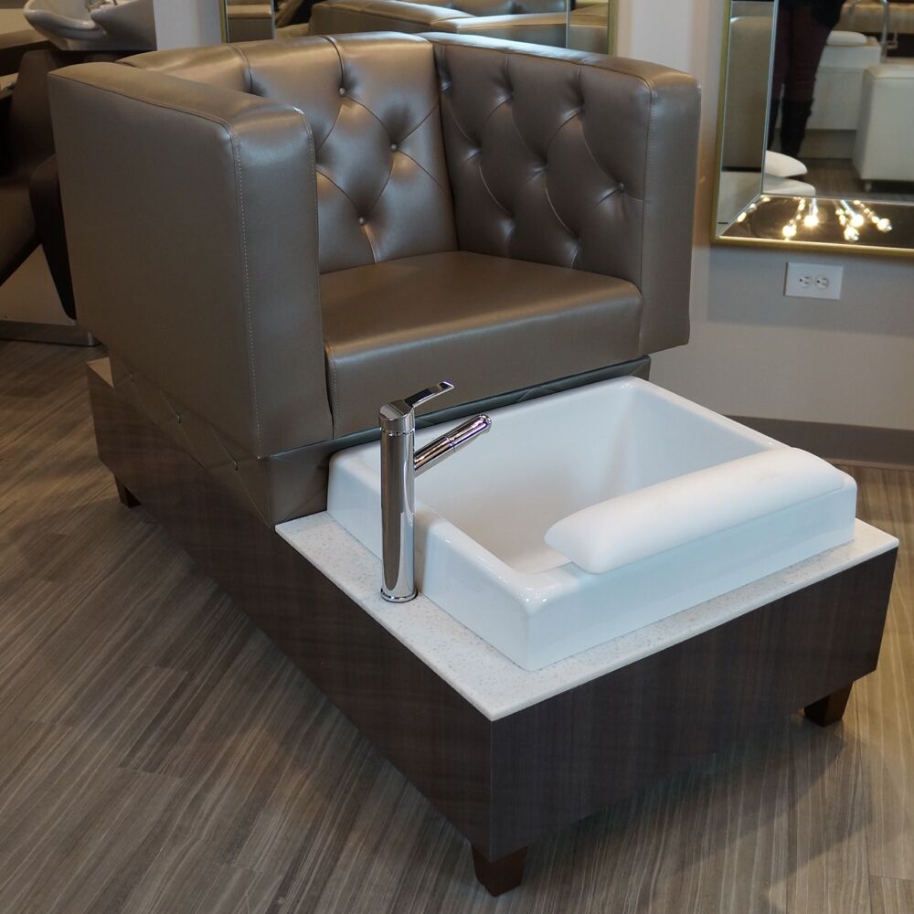Jenni Built-in Swivel Pedicure Chair & Foot Spa - Image 4