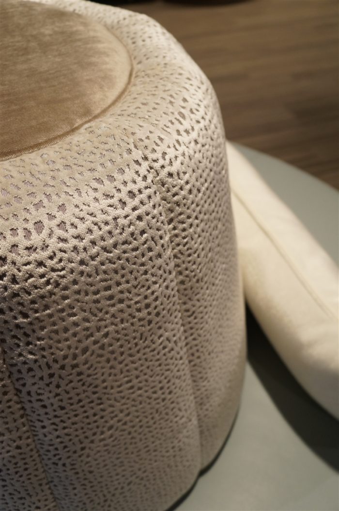 Round Banquette with Chanel Back - Image 3