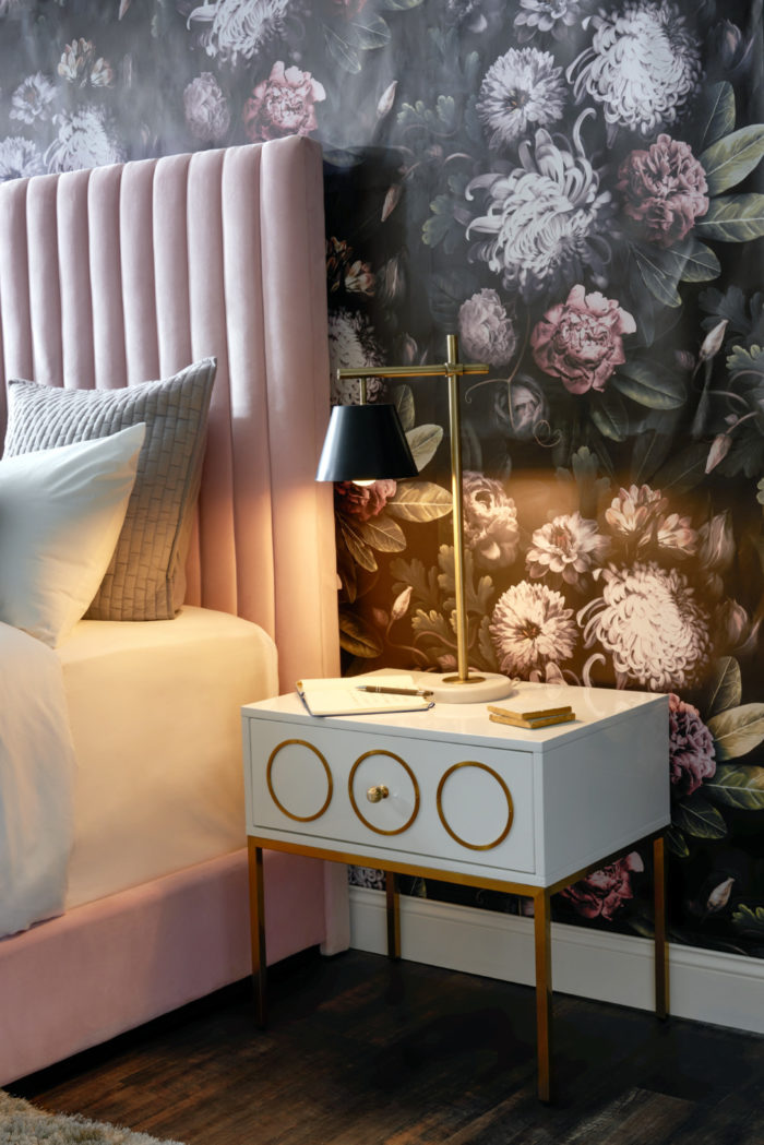 ARABELLE BLUSH VELVET BED IN QUEEN - Image 7